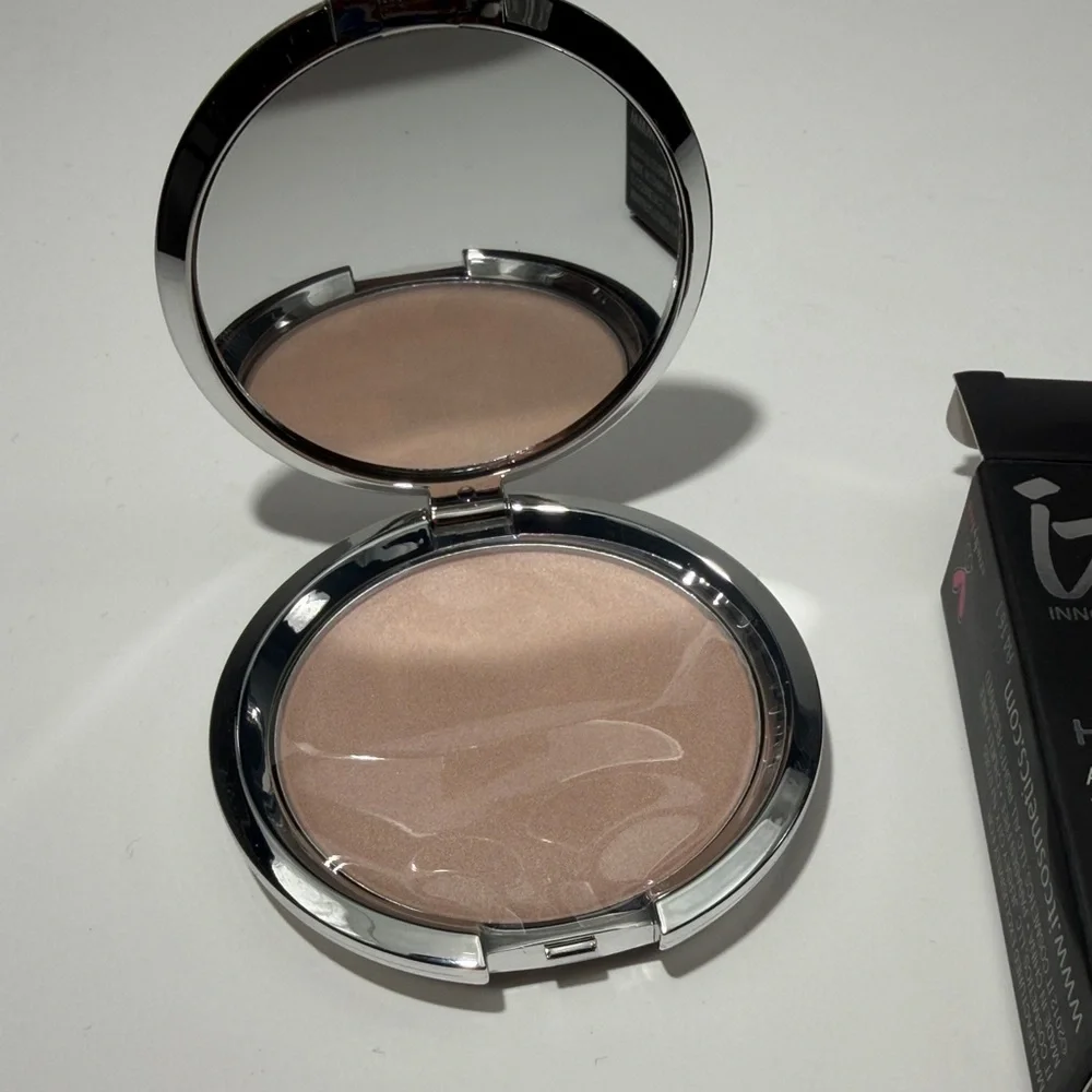 IT Cosmetics Radiance Crème Illuminator - Picture 4 of 7